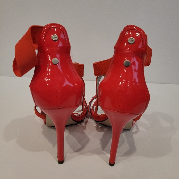 GUESS Red silhouette Shiny Sexy Strappy Women's Open-toed Heels 8 - Picture 2 of 7